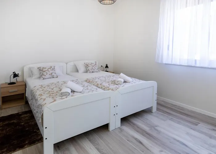 Tea - Kremena By Guide Villa Blace